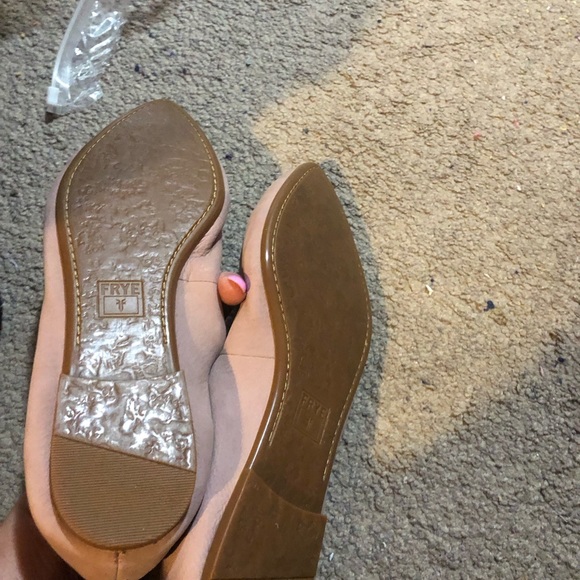 Beautiful Frye flats—Flash sale!  Need to sell everything so make me an offer!! - Picture 4 of 5